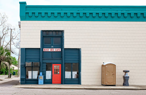 Best Porta potty rental near me  in Loretto, TN